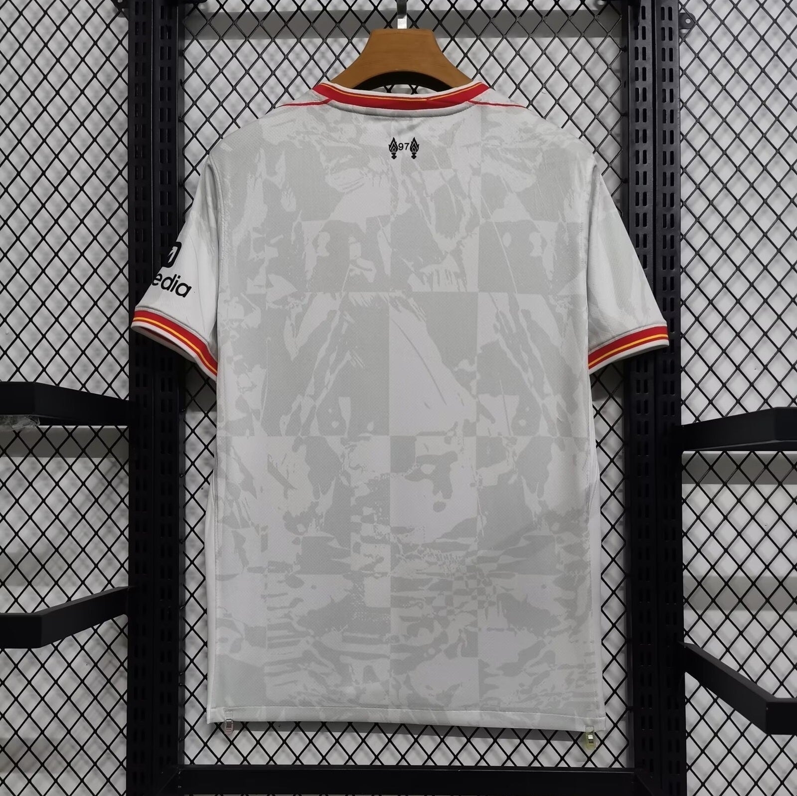 חולצת ליברפול שלישית 2024/25