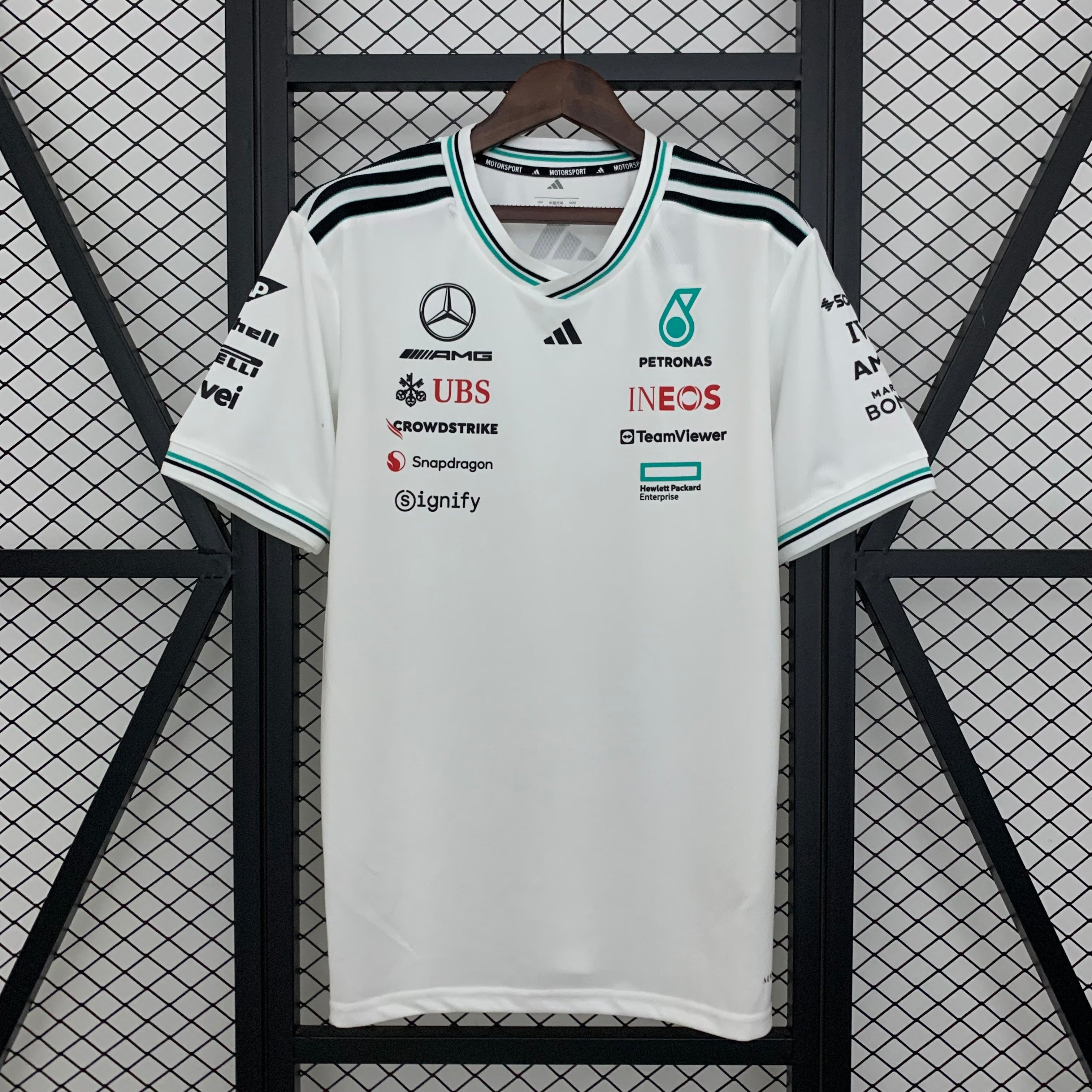חולצת פורמולה 1 - Adidas Mercedes-AMG Petronas Team 2025 לבנה