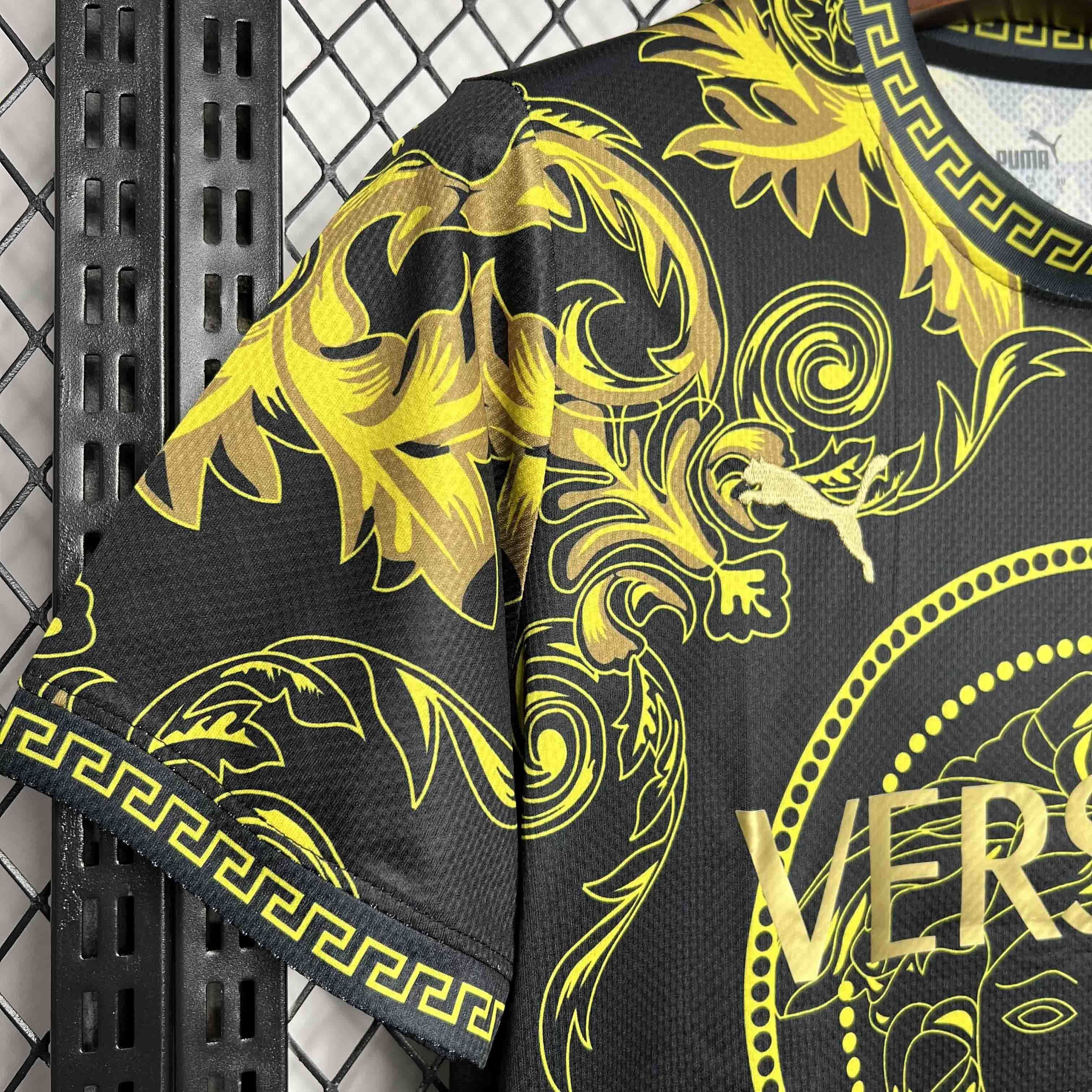 איטליה חולצת ספיישל וורסאצה זהובה VERSACE